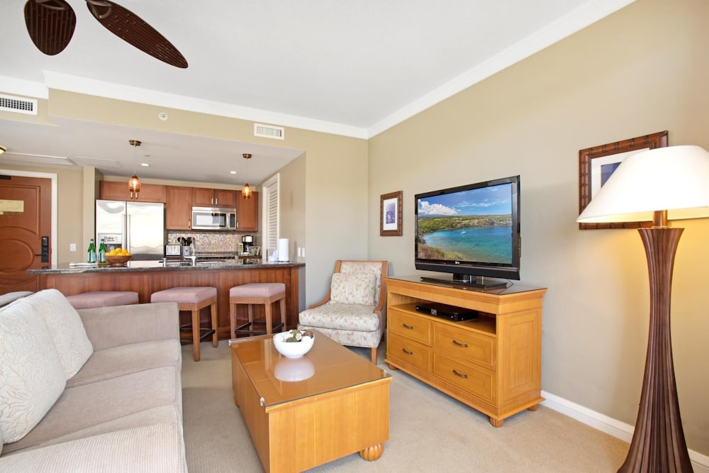 NEW KBM Resorts Free CAR Honua Kai Hokulani Ocean Glimpses 1-bedroom Condo, Breathtaking Views! Hkh-516