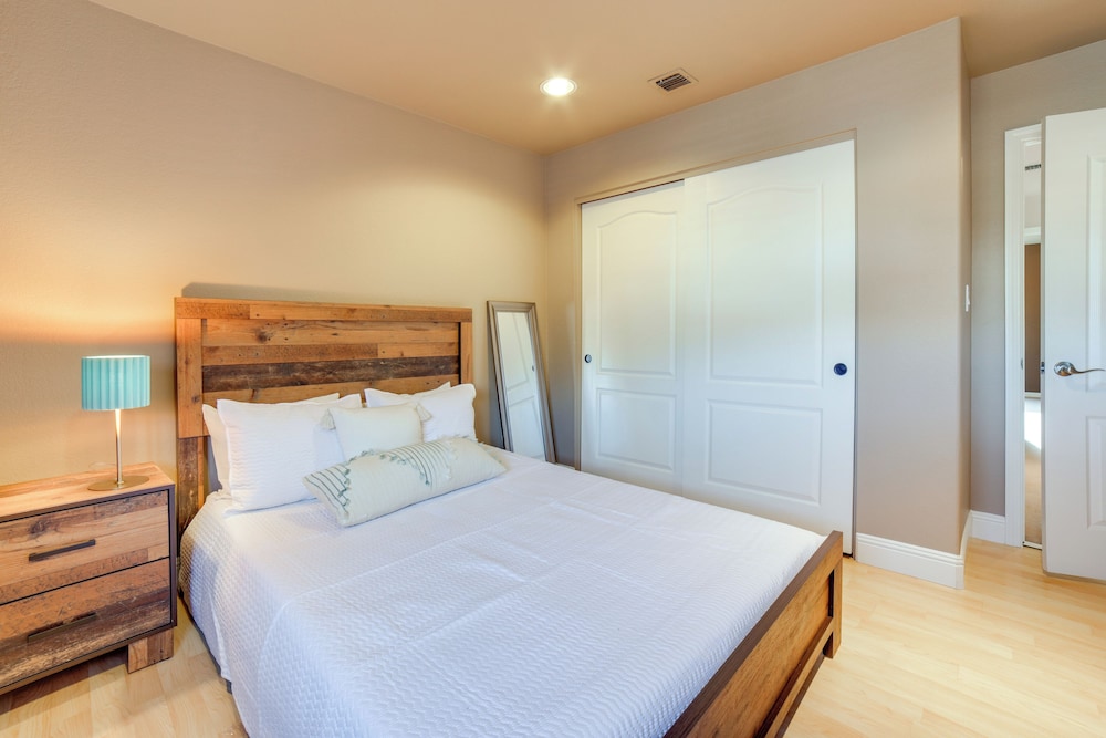 Ski Getaway w/ Hot Tub: Reno Home By Attractions