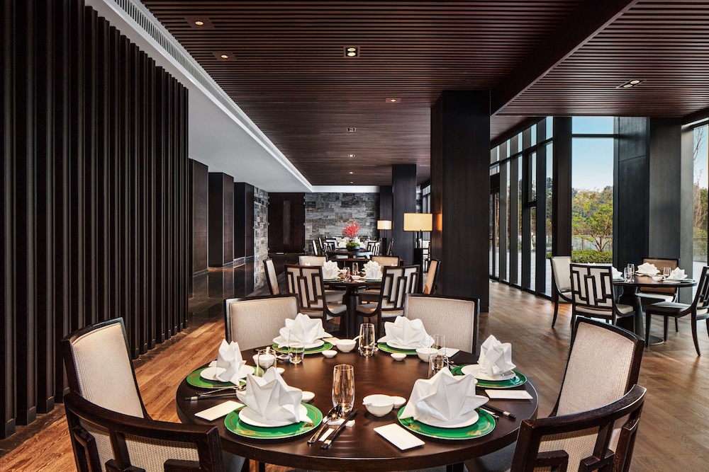 Hilton Ningbo Dongqian Lake