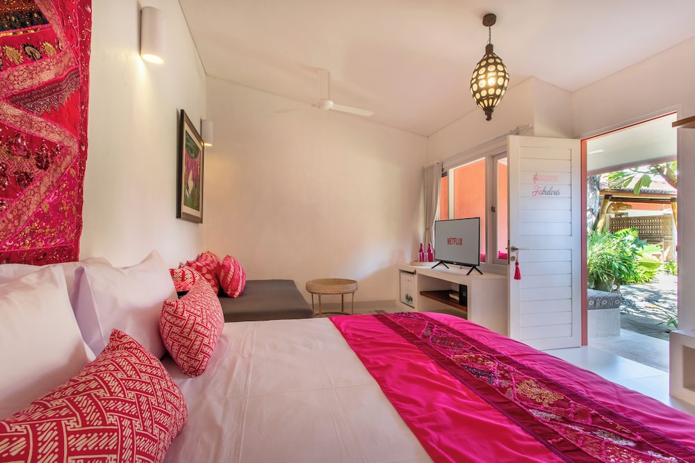 PinkPrivate Sanur - for Cool Adults Only