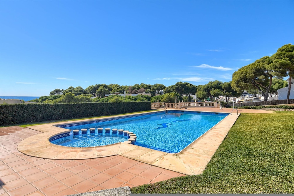Poolbeach VI in Teulada