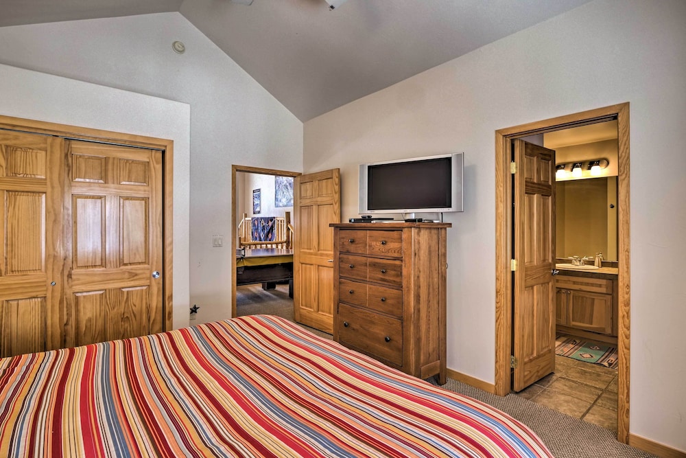 Slopeside Sanctuary - Penthouse < 1 Mi to Lifts! view 4