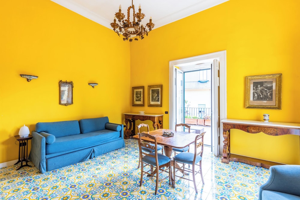 Santa Chiara Charming House With Terrace at Historical Center