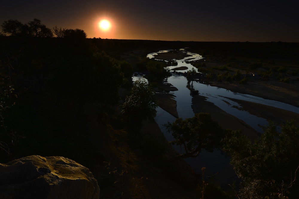 Mtomeni Safari Camp