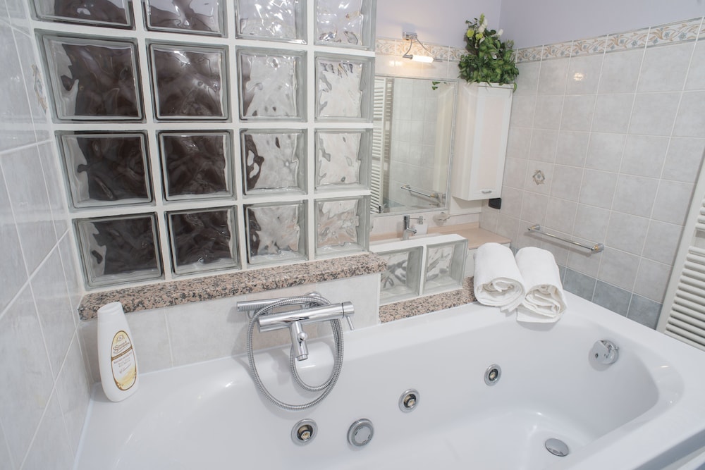 Villa Rosy B&B