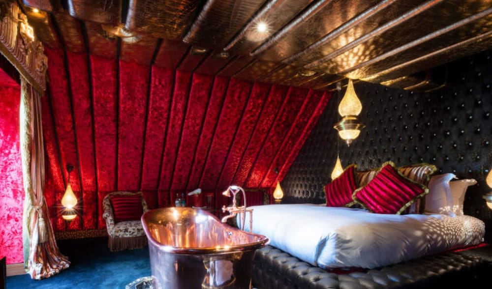 Oxford Vacations - Crazy Bear Hotel-Stadhampton - Property Image 44
