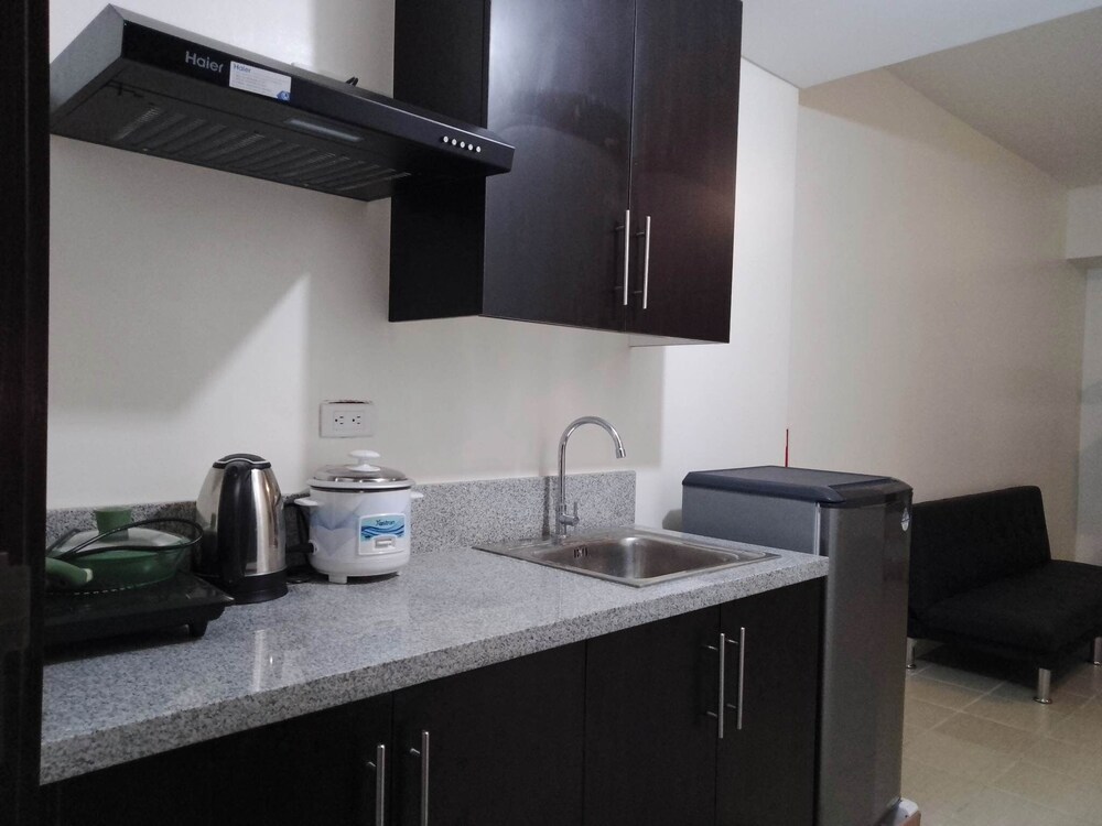 1BR Covent Garden South Tower University Belt- SM Sta Mesa, Metro Manila,Philippines