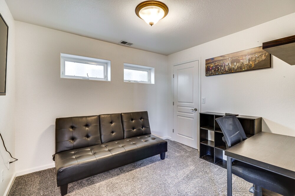 Sparks Home w/ Lake Access, 5 Mi to Downtown Reno! - Property Image 9
