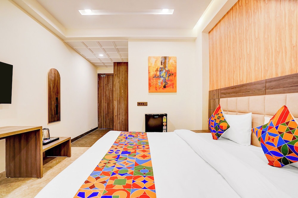 Fabhotel Amrit Luxury Inn