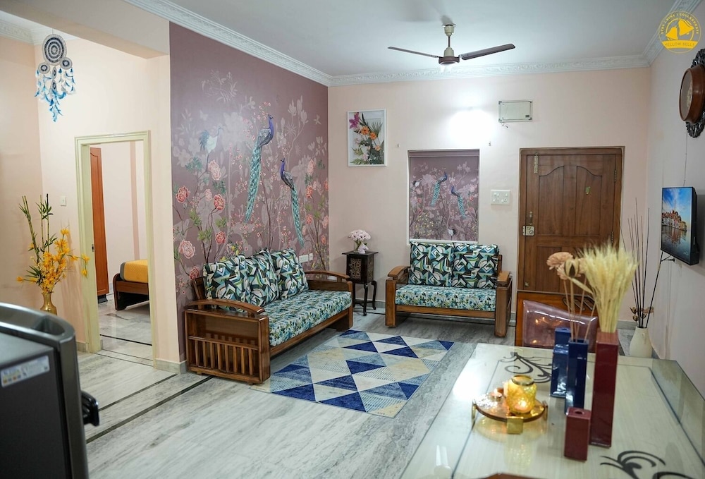Yellow Bells Residency (Serviced Apartments)
