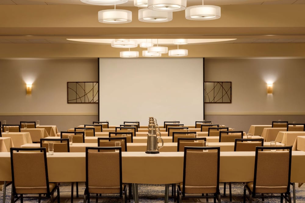 Boston Vacations - Embassy Suites by Hilton Boston Waltham - Property Image 40
