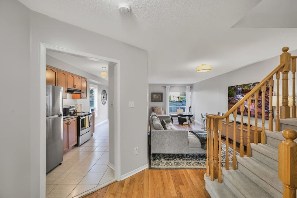 Spacious Whitby Haven 3BR Home Parking