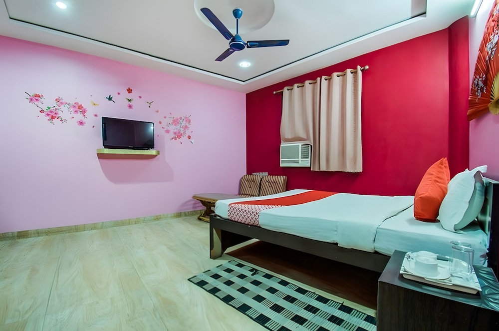 HOTEL PRADHAN INN