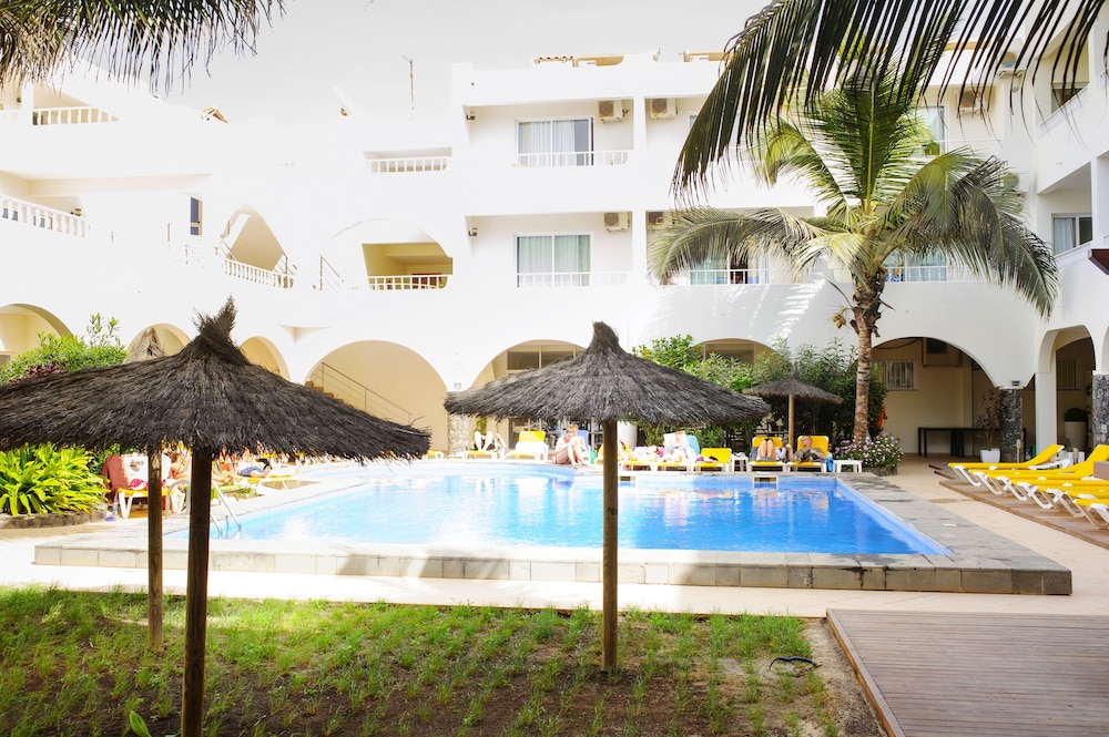 Sal Vacations - Hotel Pontao - Property Image 9