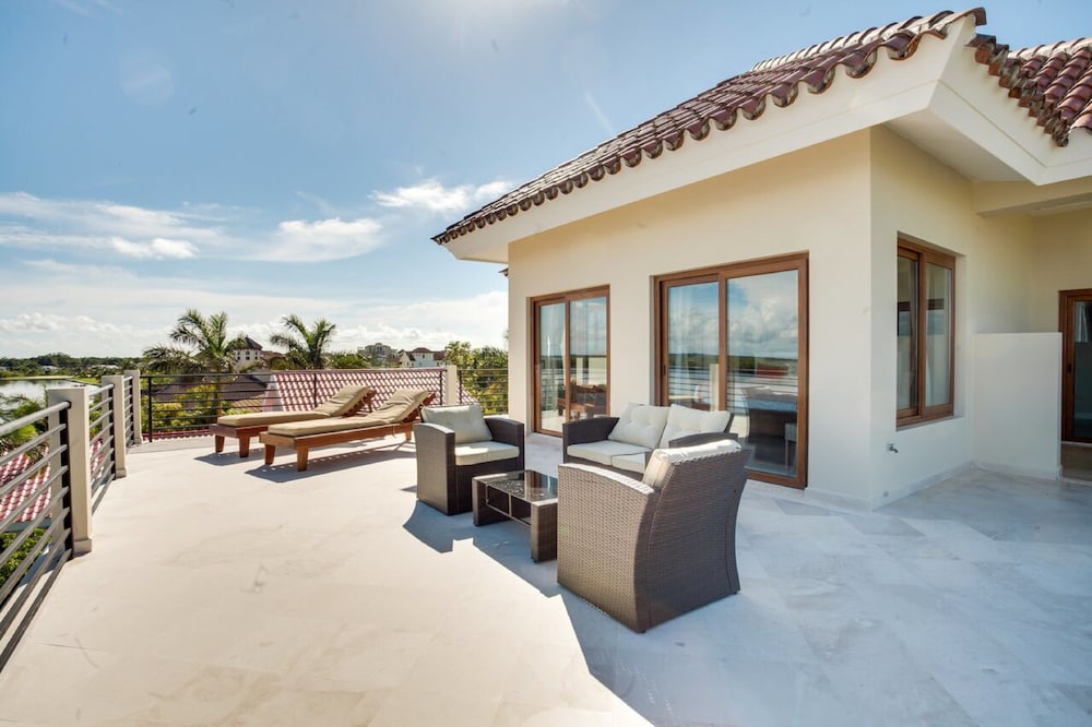 Villa Laguna Gecko
