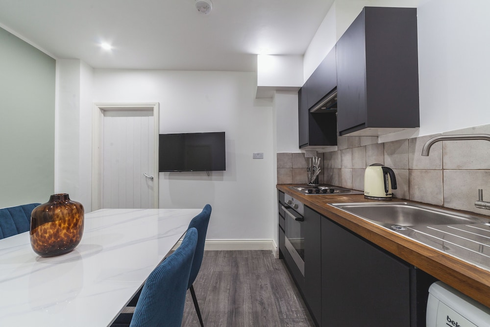 The Cricklewood Collection