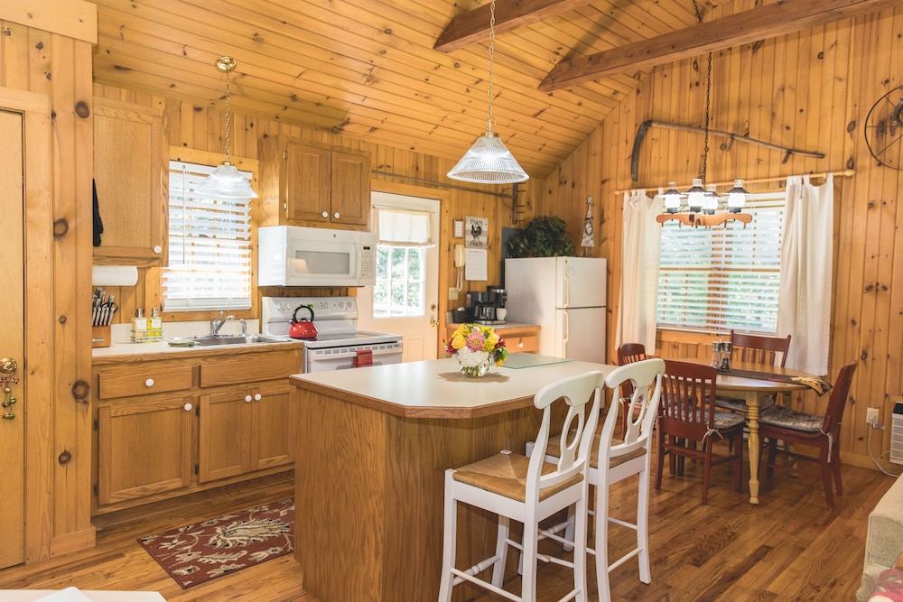 Autumn Ridge Cottages