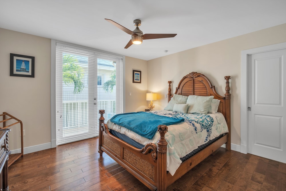 Mojito Breeze Getaway 4 Bedroom Home by Redawning view 2