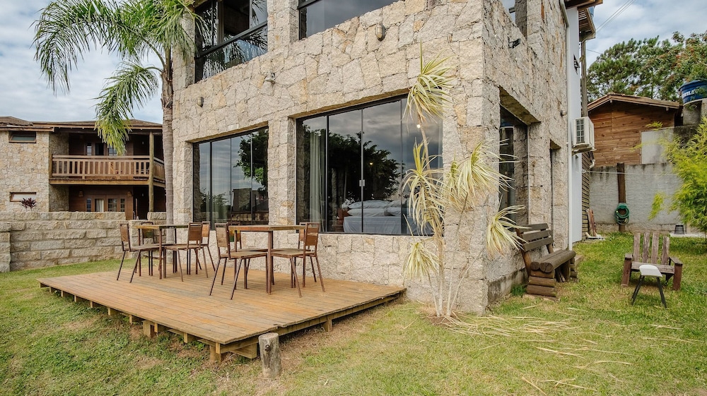 Complete Studios in Imbituba Beach - PRN