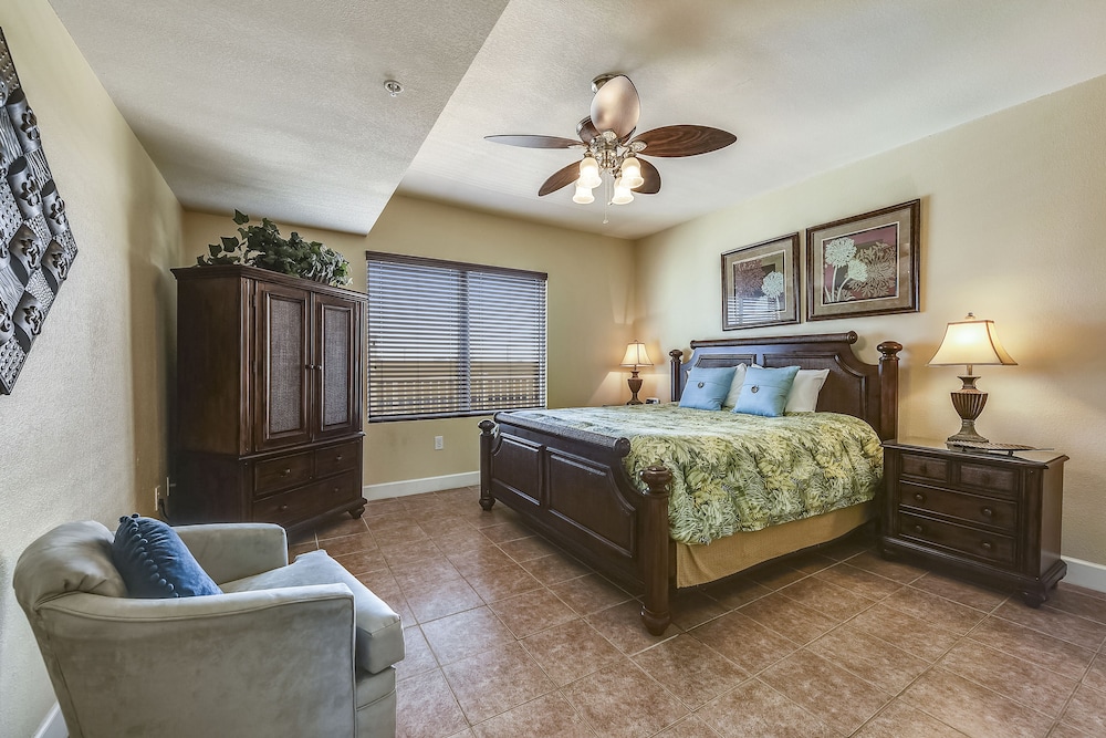 Tidewater by Book That Condo