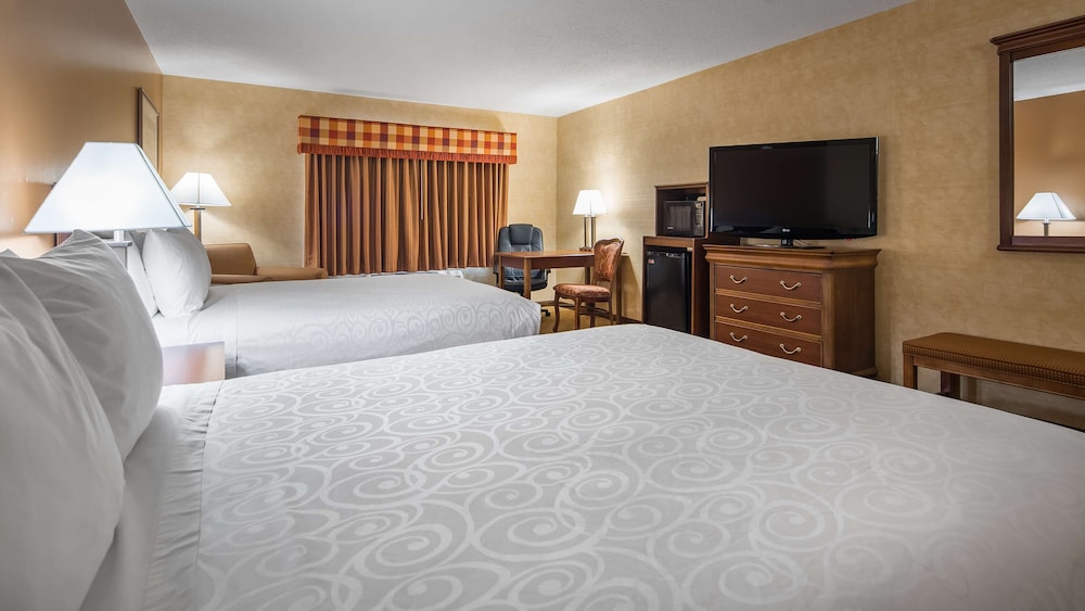St. Charles Vacations - Best Western Inn of St. Charles - Property Image 14