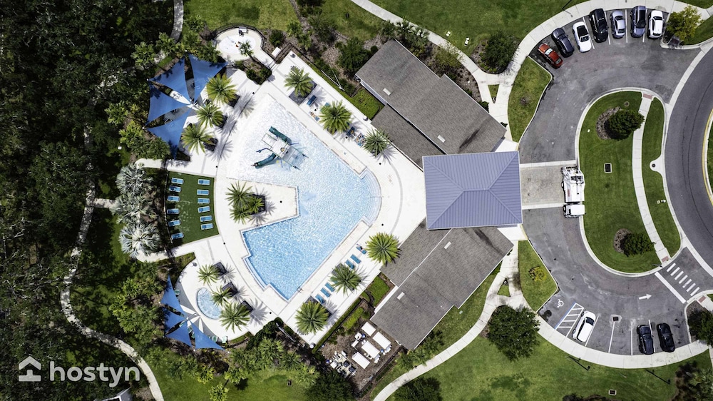 Family Villa w Pool Games n Themed Rooms