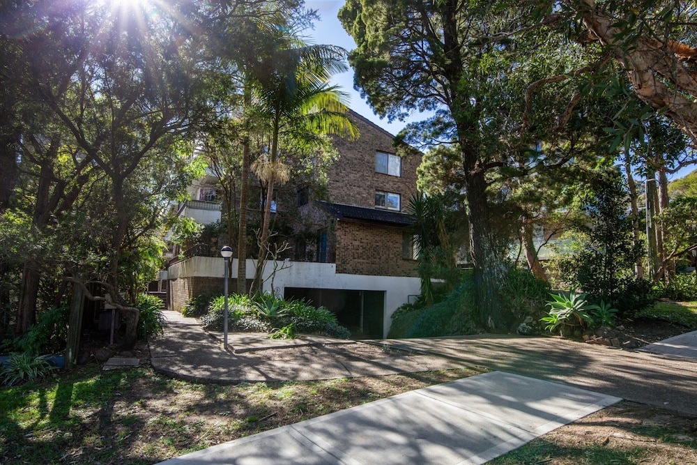 Stylish 3-bed Newport Stay With Balcony