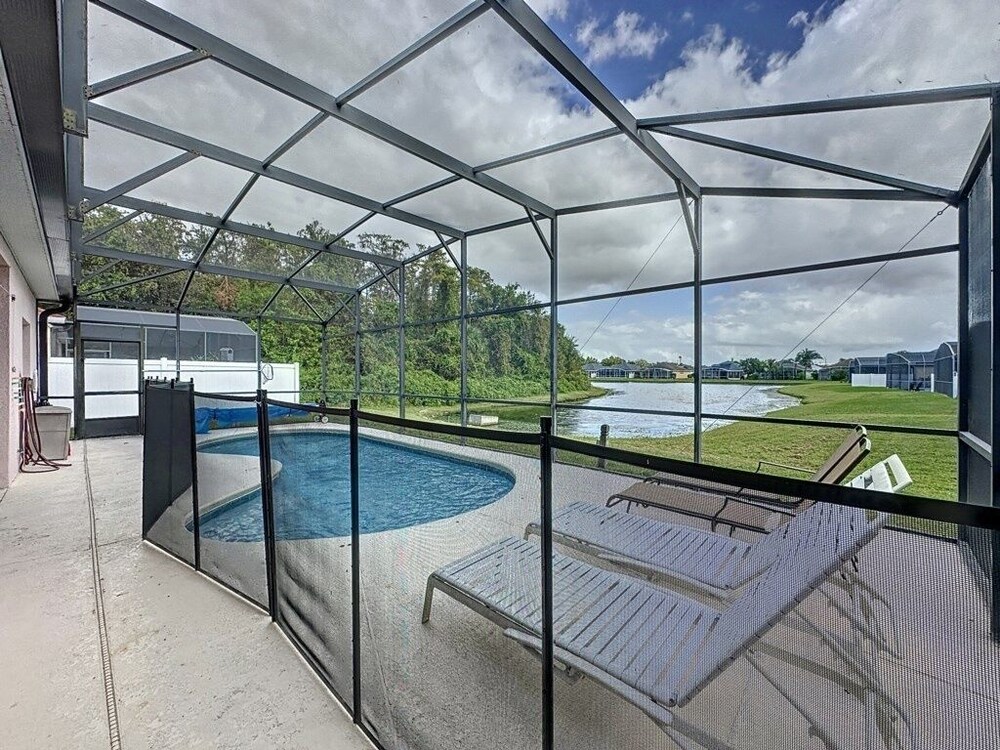 Walk To Silver Spurs Rodeo And Heritage Park 4 Bedroom Home