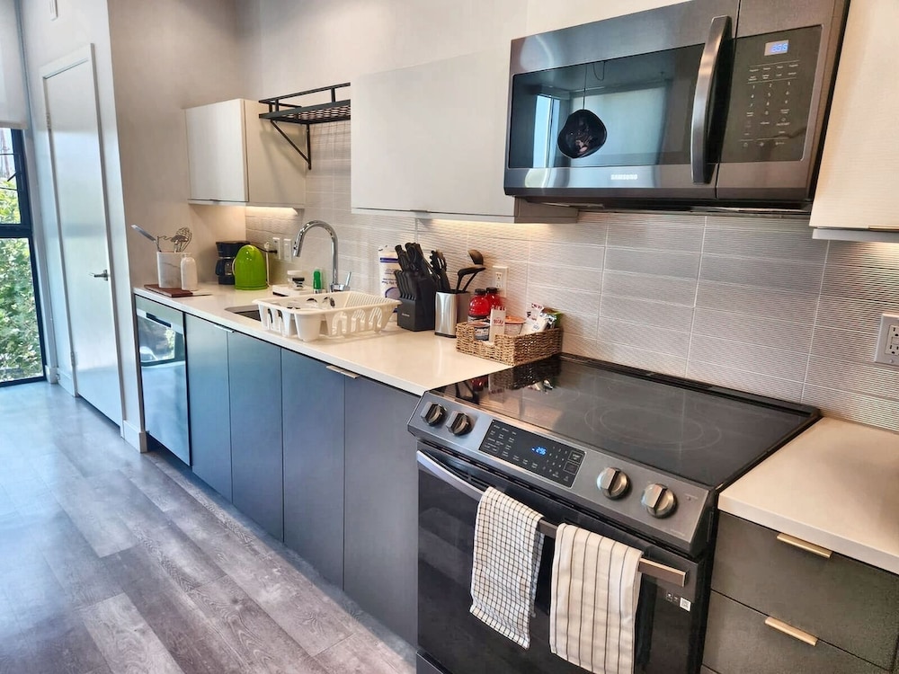 Melrose Rooftop Boutique Residences