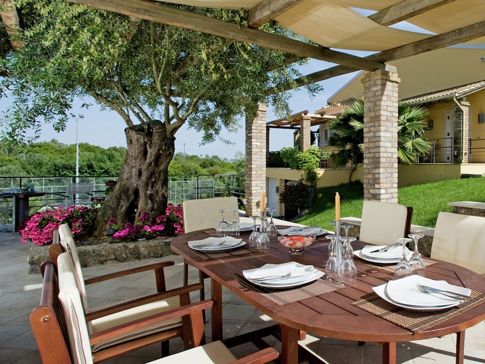 Villa in Corfu With Pool and Panoramic Views view 4