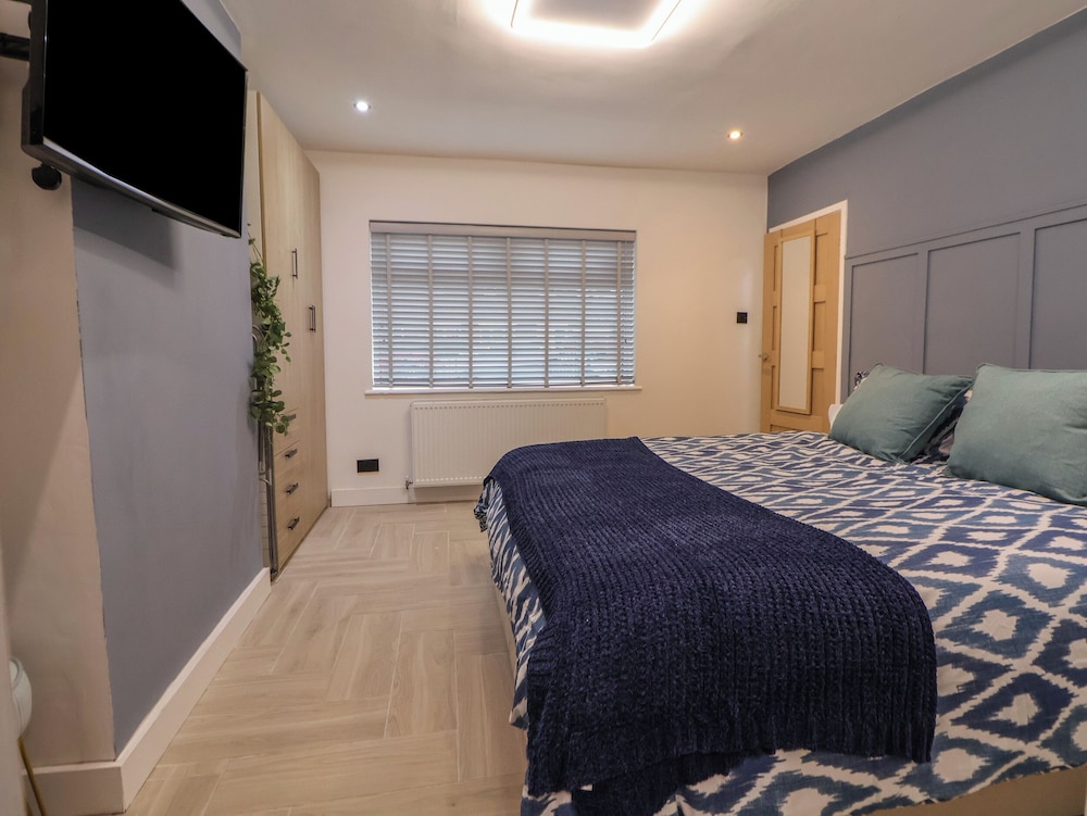 The Cloud House @ Upton by Chester