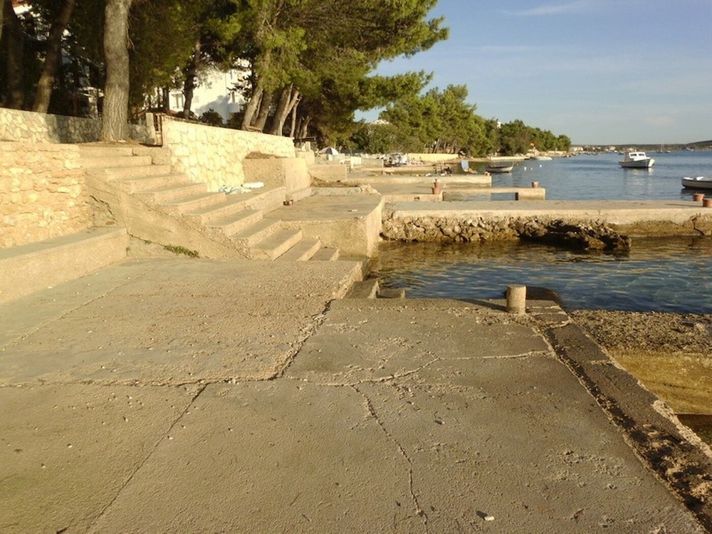 Ivan1 - 10m From the Beach With Parking - A2 Gornji view 4