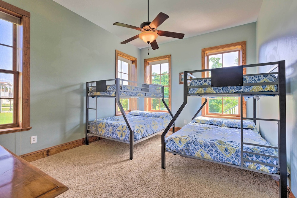 Bright Waveland Home - Walk to Beach Access! view 3