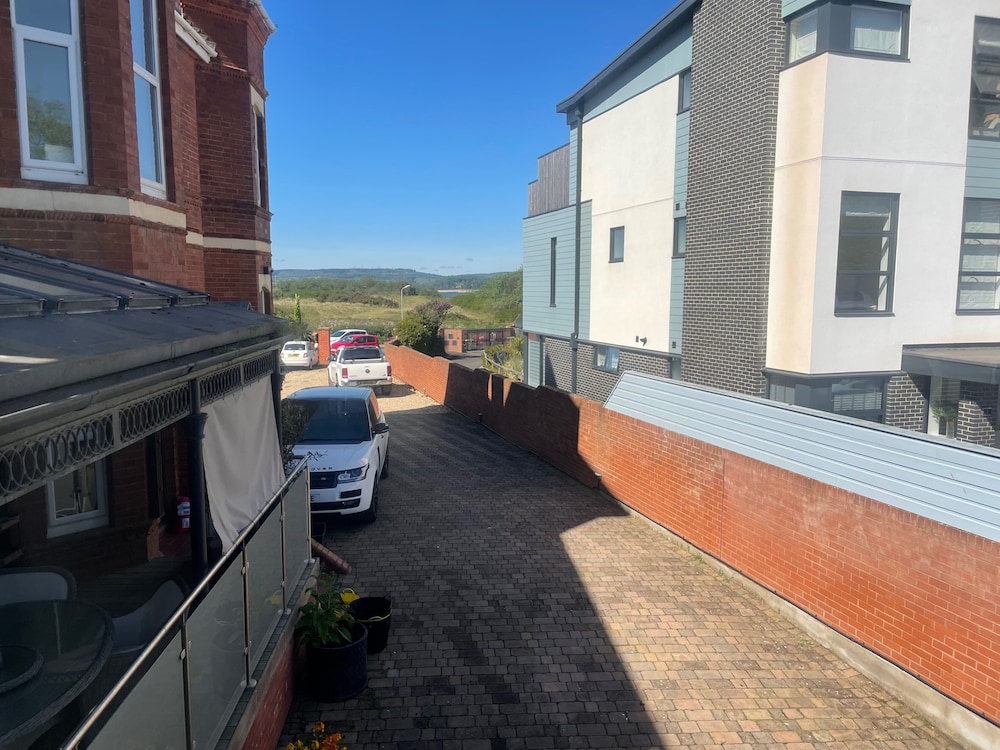 Seaside Retreat in Exmouth With Stunning Views