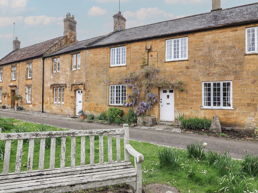Two Towers Cottage