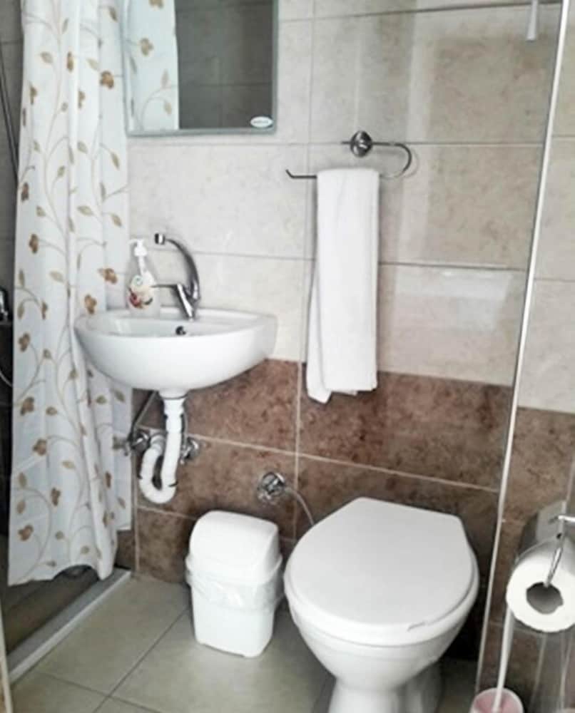 Camlaralti Pansiyon - Image 18