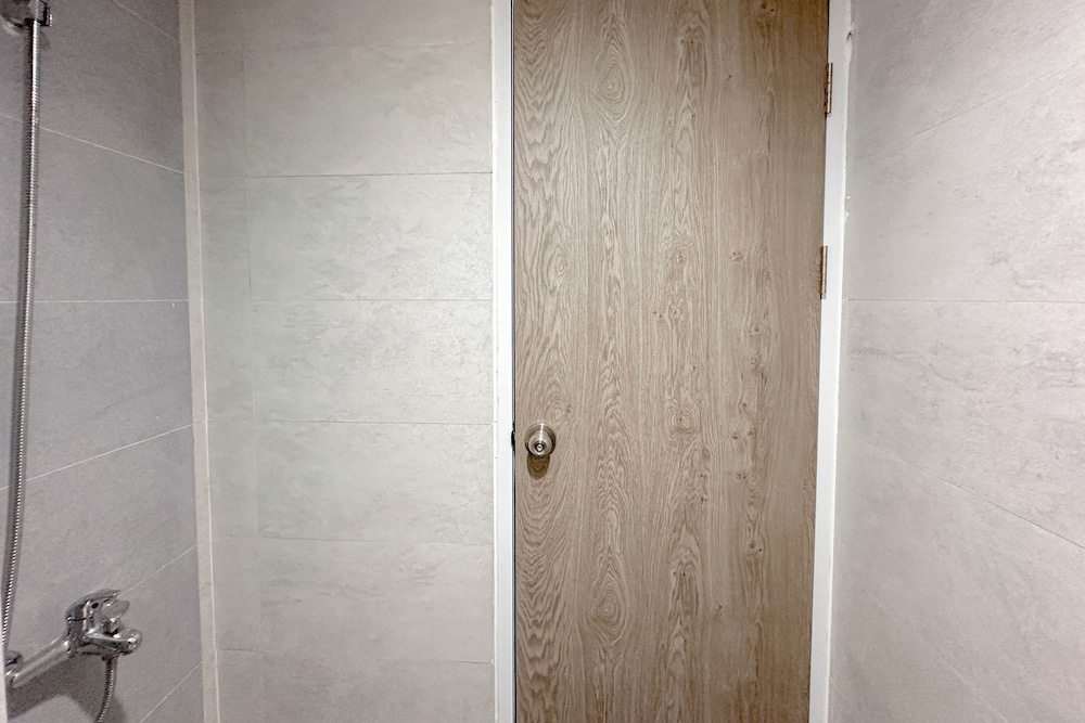 Good Deal Stunning Studio (No Kitchen) At Taman Melati Surabaya Apartment