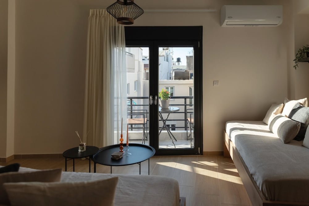 Saint Matthew Central Apartment by Senaon