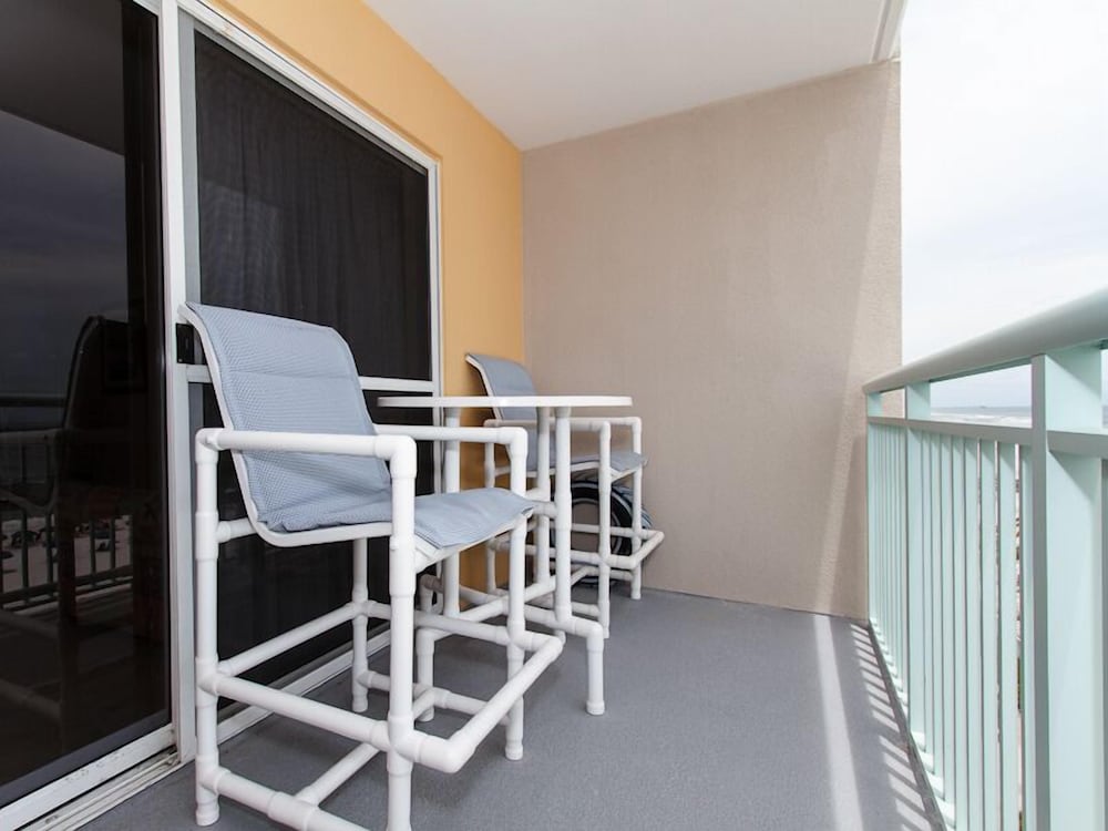 Pelican Isle 412 by Brooks and Shorey Resorts