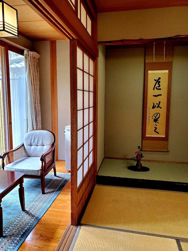 Ryotei Tanokura 12