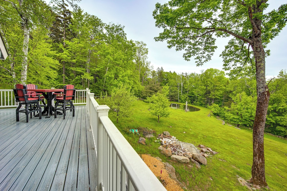 8 Mi to Okemo Mountain Resort: Mtn-view Retreat!