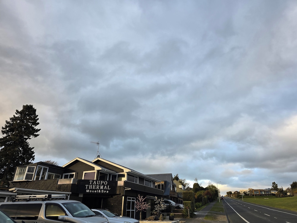 Taupo Thermal Motel & Spa - Adults Only
