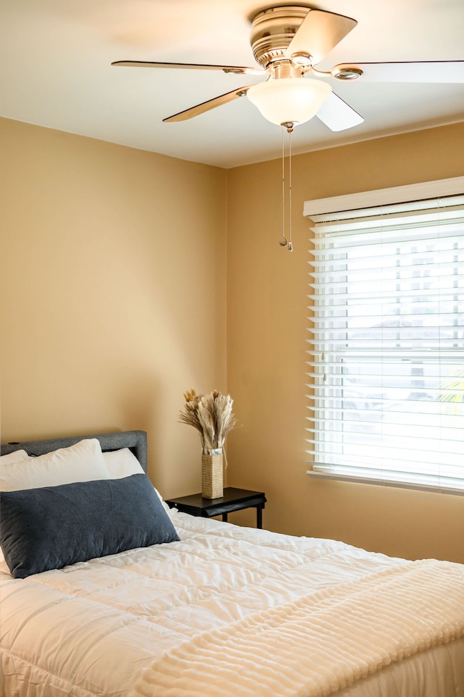 Cozy Getaway Bright Clean Fully Equipped