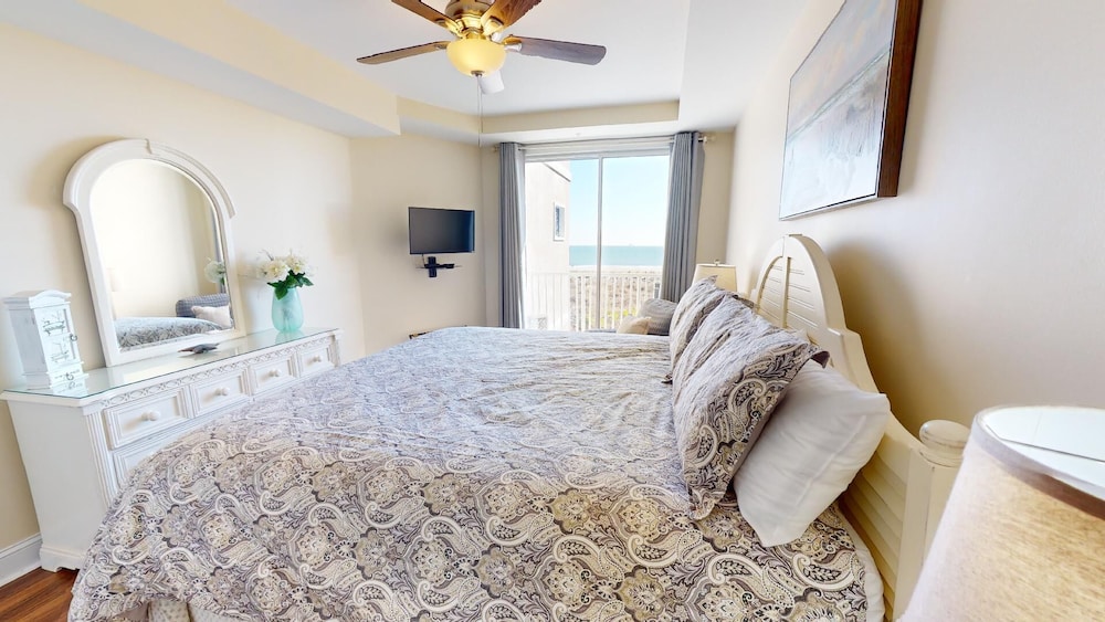 Beach House 2 by Tybee Vacation Rentals