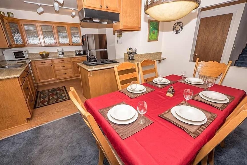 1870 Bella Coola Drive 3 Bedroom Cabin by RedAwning