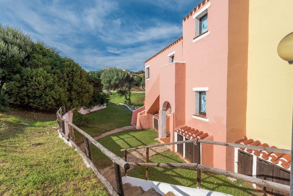 Charming Small Villa 4vin Bella Villetta Sleeps 4 With Pool
