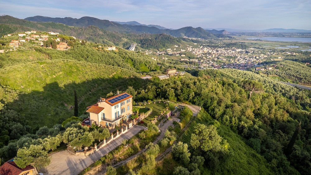 The Sea Air Villa in Massarosa