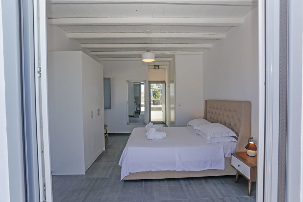 Nikoi Villas photo 3