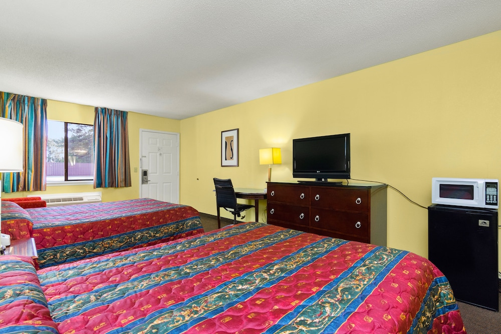 Budget Host Inn by Hotel O Portland near I-65