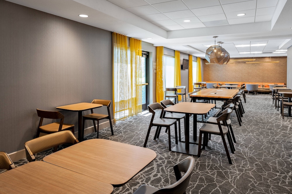 San Diego Vacations - SpringHill Suites by Marriott San Diego-Scripps Poway - Property Image 7